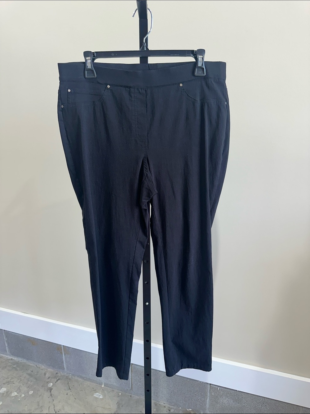 Rafaella black pull on pant size 12 women